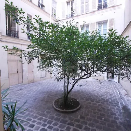 Luckey Homes - Rue Des Acacias Parigi